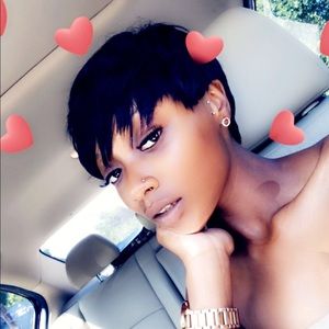 Meet your Posher, Janay